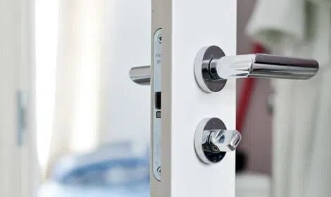 Logan Locksmith Shop Evanston, IL 847-915-3684 - lock-and-locksmith