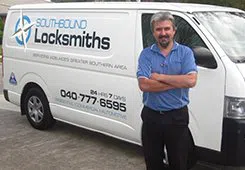 Logan Locksmith Shop Evanston, IL 847-915-3684 - mobile-locksmith